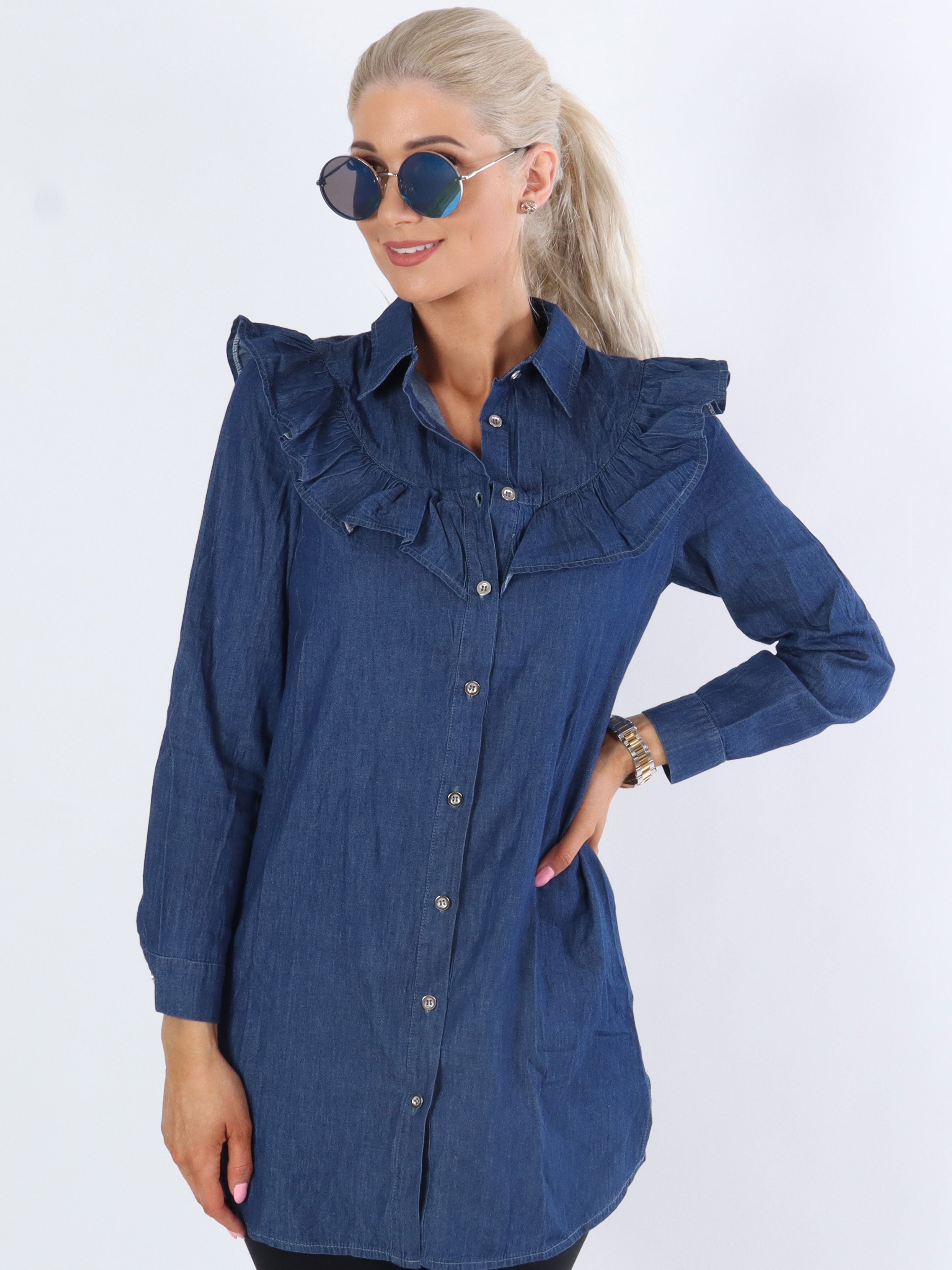 Cindy - Jeansblå skjorte med sød flæsekant